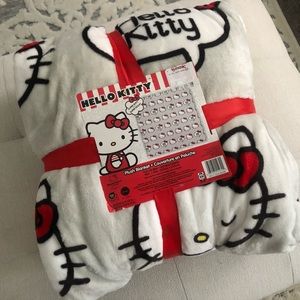 🎀Hello Kitty Plush Grey and Red Full/Queen Blanket🎀